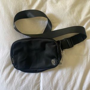 Black Lululemon belt bag